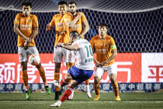 约基奇32分掘金送太阳3连败 独行侠大胜开拓者