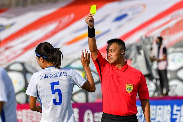 西甲-拉菲尼亚破门莱万建功 巴萨2-2塞尔塔